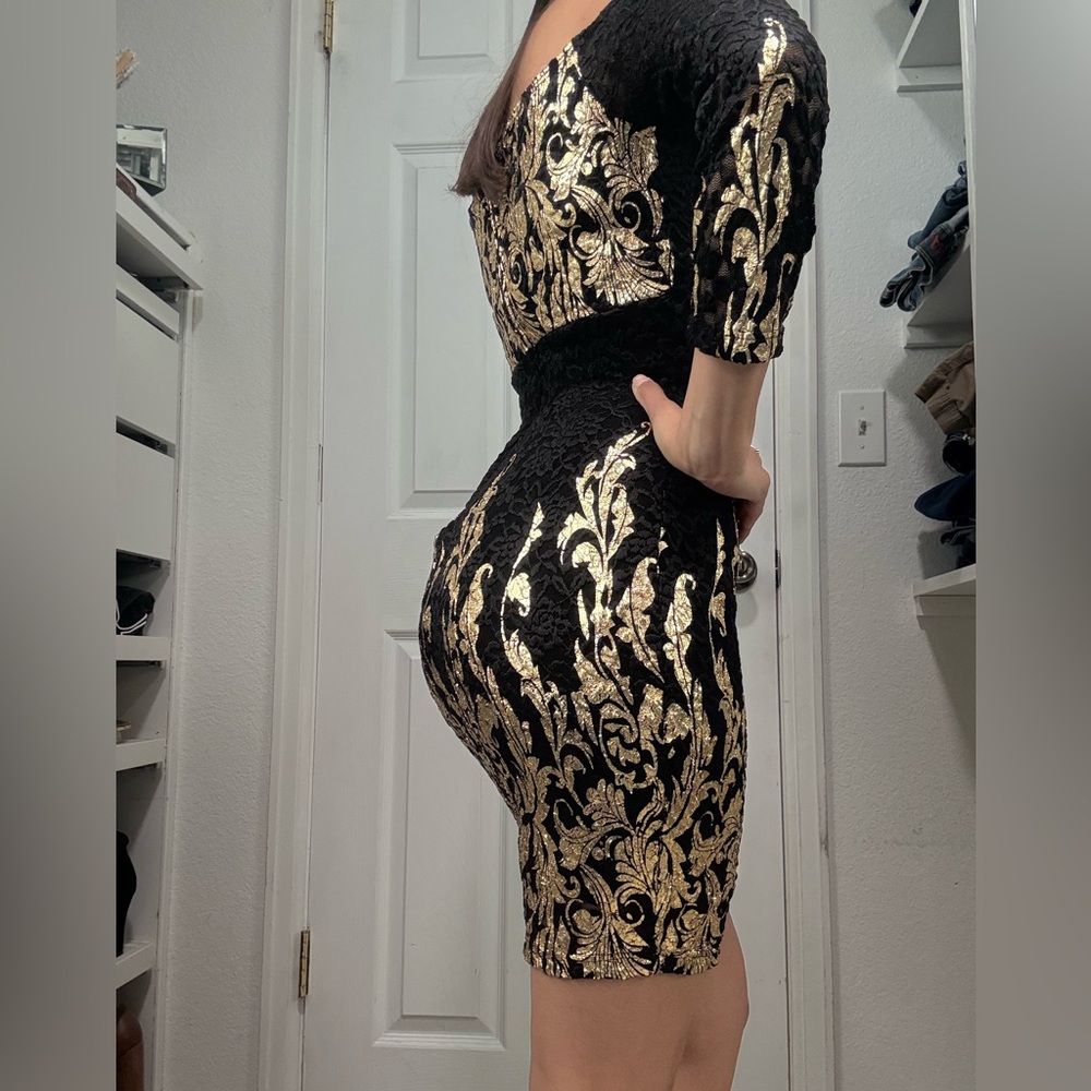 Black and Gold Long Sleeve Dress
